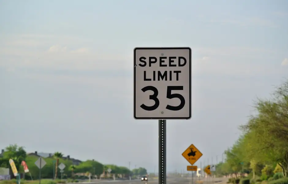 speed limit sign showing 35mph